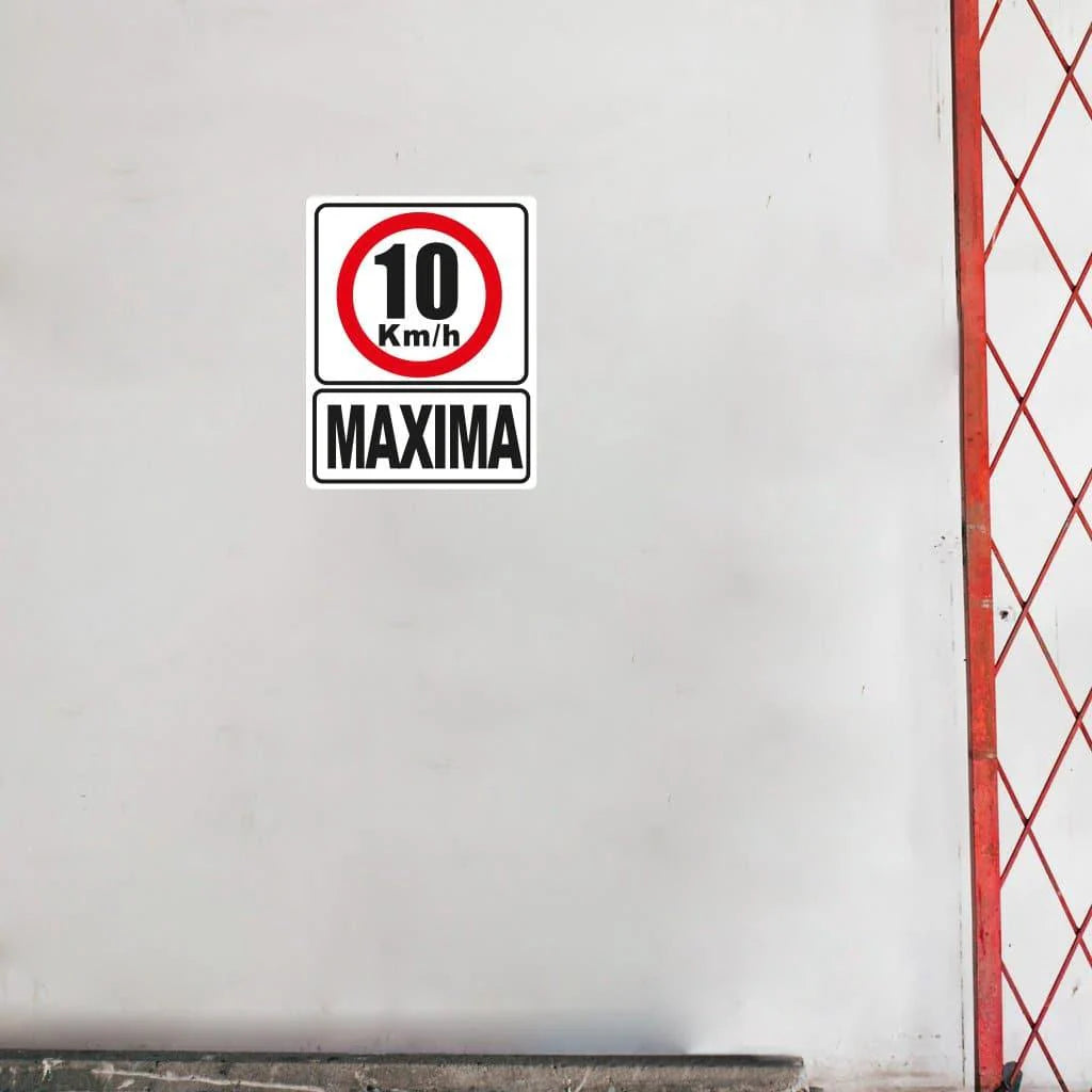 Cartel "Velocidad Máxima 10 km/h"